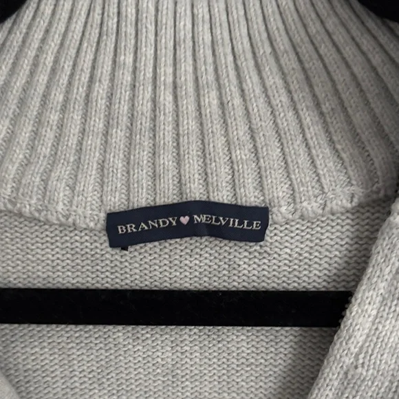 Brandy Melville - Gray Striped Half-Zip Sweater - Picture 2 of 3